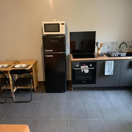 T2 Voltaire Apartmán *